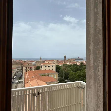 Nura's - Penthouse Antonietta With View Appartamento *