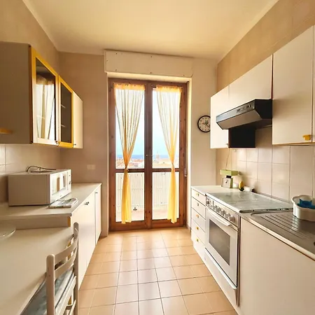 Apartment Nura's - Penthouse Antonietta With View